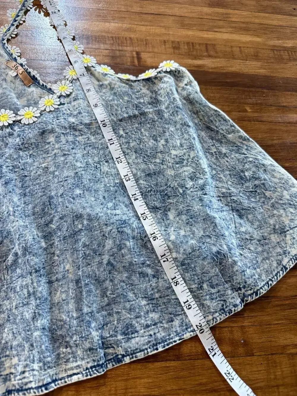 Y2K 36 Point 5 Embroidered Daisy Flower Racer Back Denim Print Top (g17)
